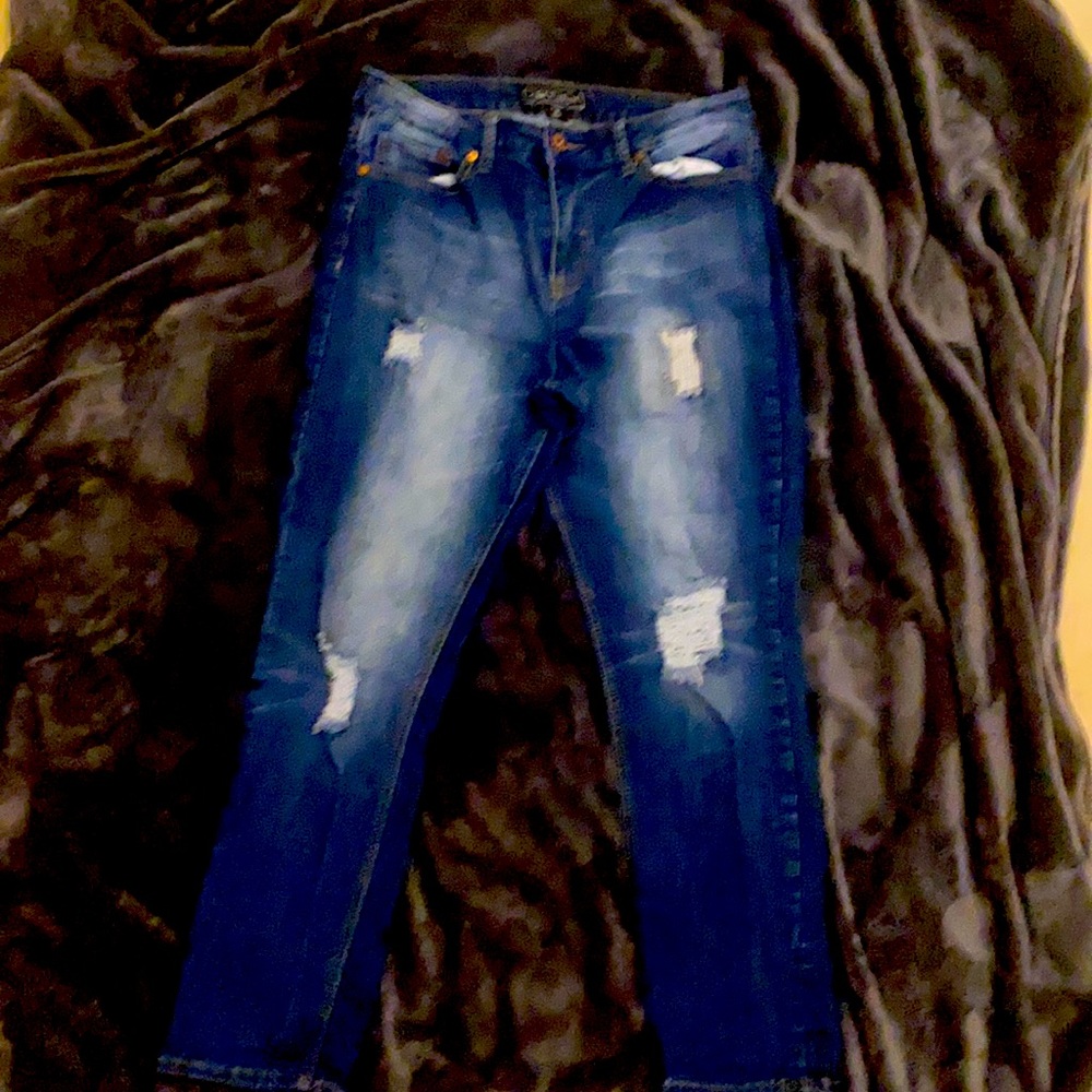 Women’s distressed jeans